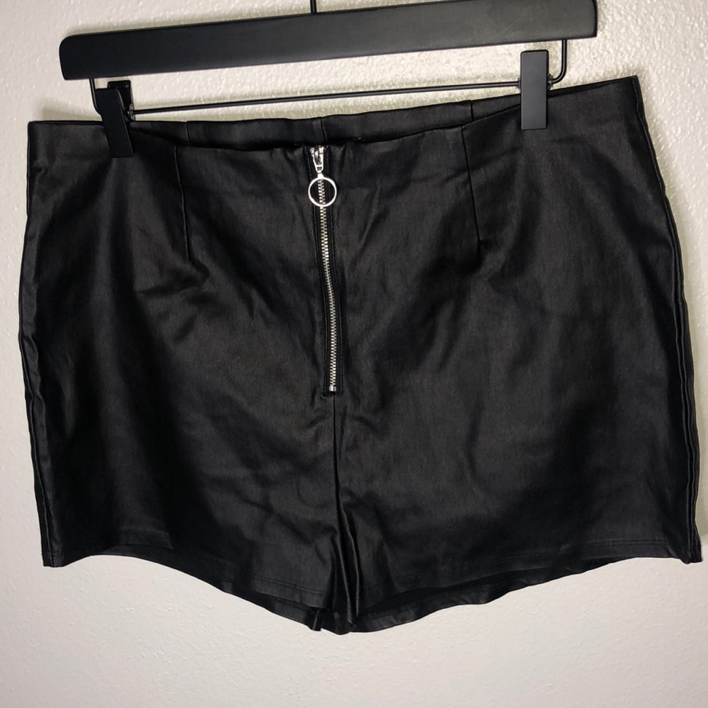 Fashion Nova high rise shorts!!